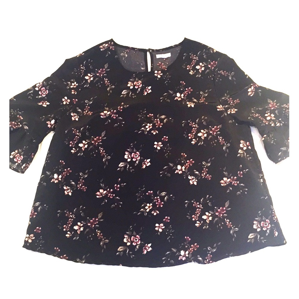 Floral wide arm blouse